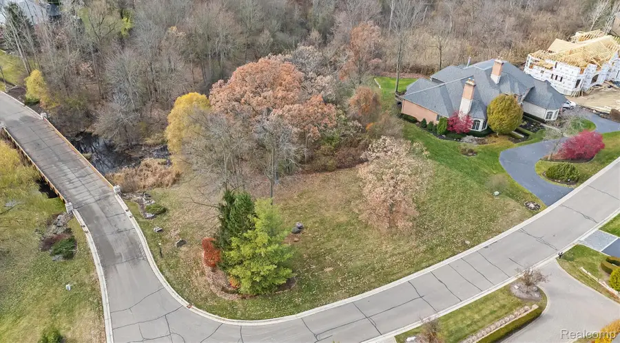 556 Barrington Court, Bloomfield Hills, MI 48304 - Image #2