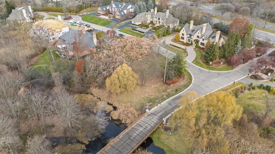 556 Barrington Court, Bloomfield Hills, MI 48304 - Image #3