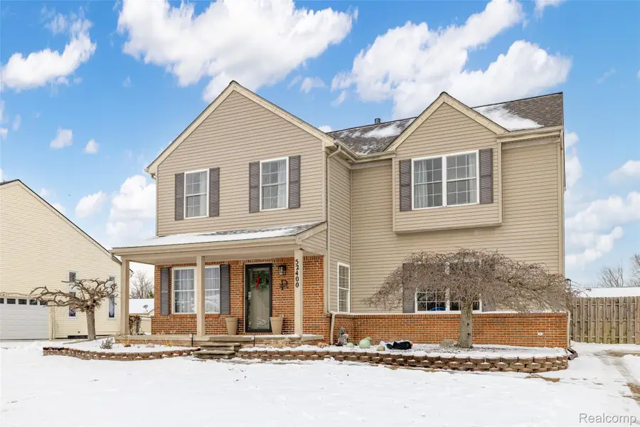 52400 Huntley Avenue, New Baltimore, MI 48047 - Image #2