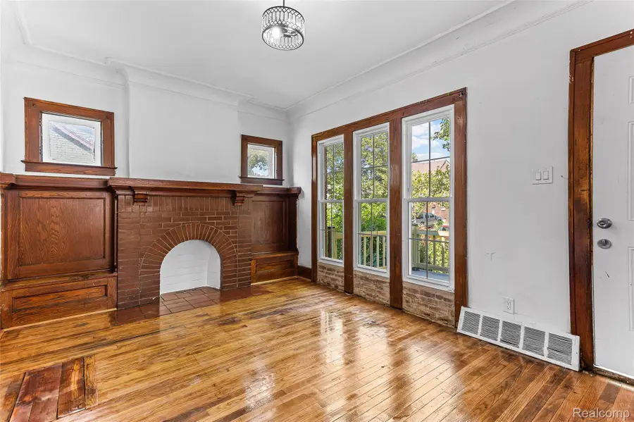 4827 Gray Street, Detroit, MI 48215 - Image #2