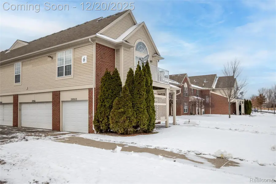 29953 Heritage Parkway, Warren, MI 48092 - Image #2