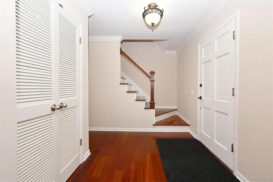 20040 Old Coach Road, Beverly Hills, MI 48025 - Image #3