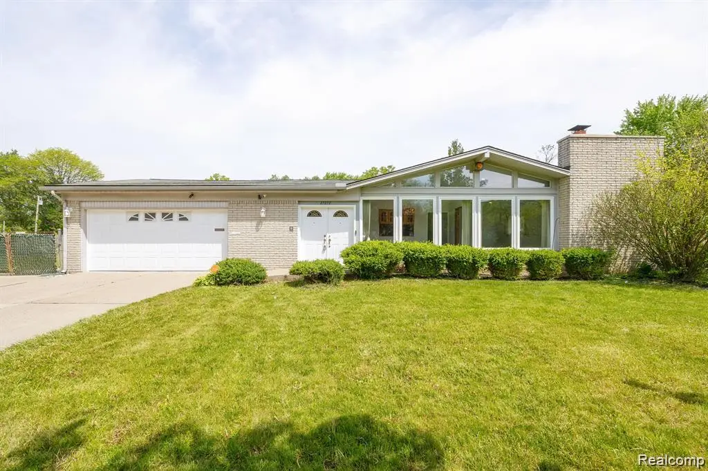 27272 Hopkins Street, Inkster, MI 48141 - Image #1