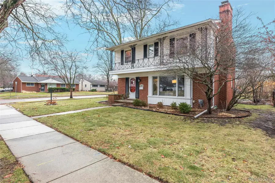 32909 Lyndon Street, Livonia, MI 48154 - Image #3