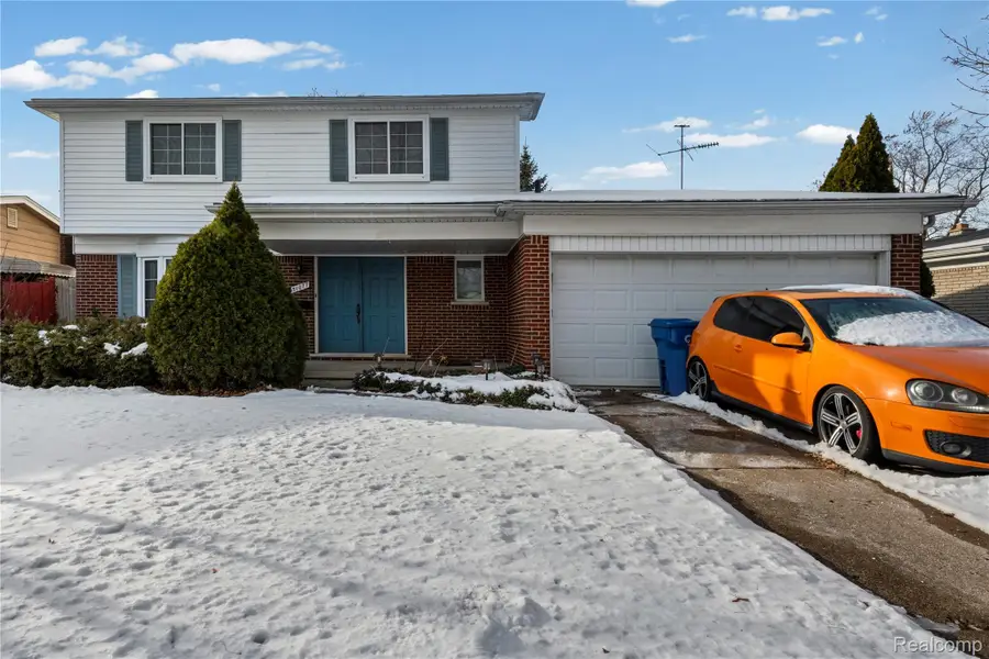 31077 Shawn Drive, Warren, MI 48088 - Image #3