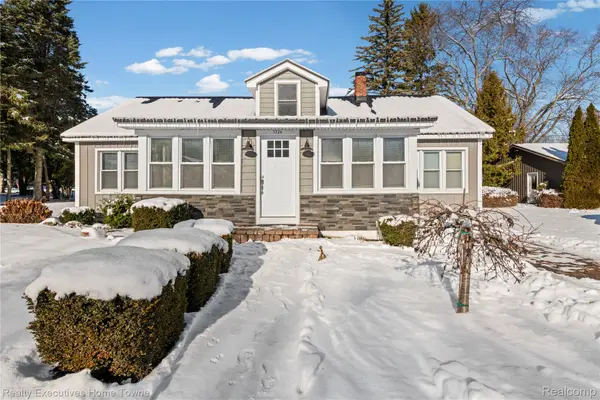 3724 Shorewood Road, Burtchville, MI 48059