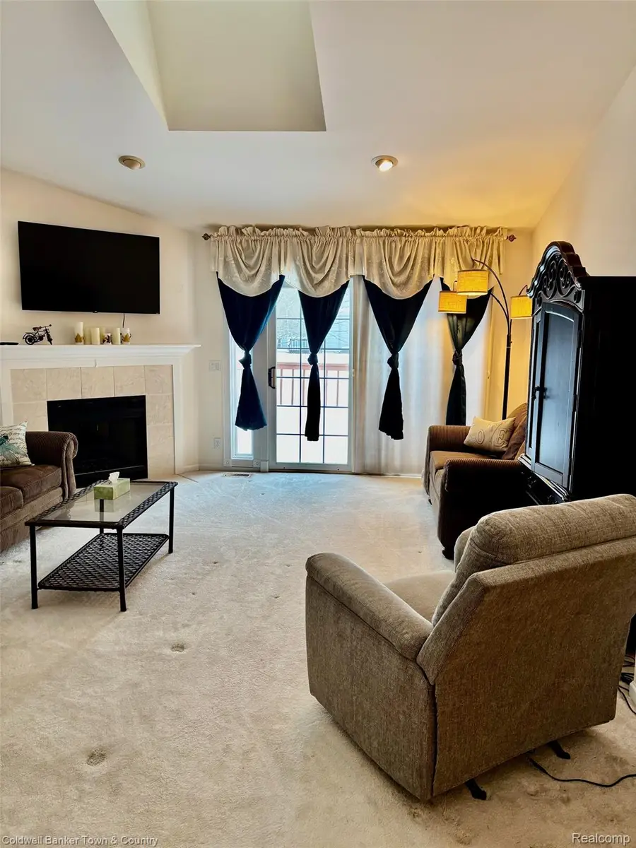 6320 Squire Lake Drive, Flushing, MI 48433 - Image #2