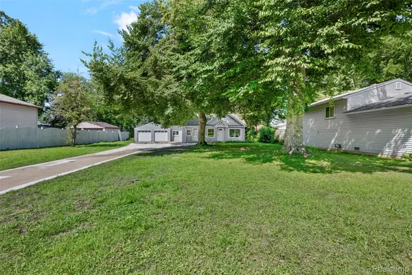 641 Gilman Street, GardenCity, MI 48135