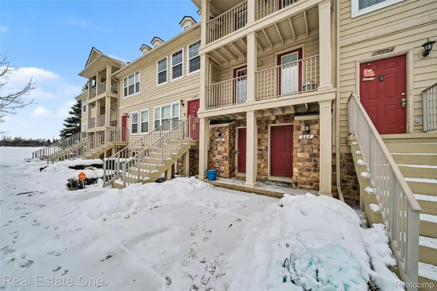 666 Lydia Lane, Pontiac, MI 48341 - Image #3