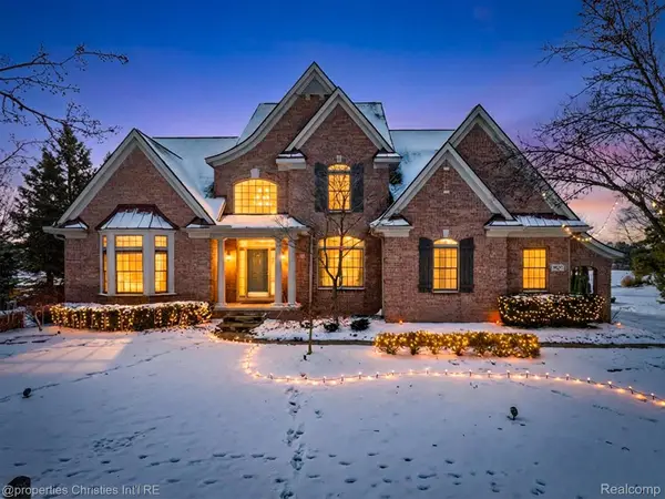 45653 Tournament Drive N, Northville, MI 48168