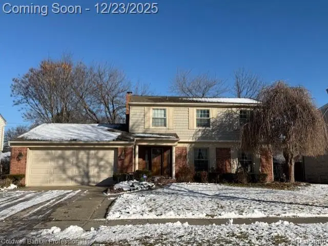700 Woods Lane, Grosse Pointe Woods, MI 48236 - Image #1