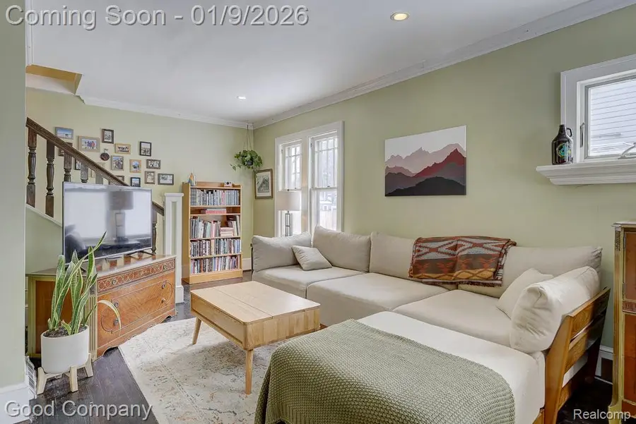 331 Edgewood Place, Ferndale, MI 48220 - Image #2