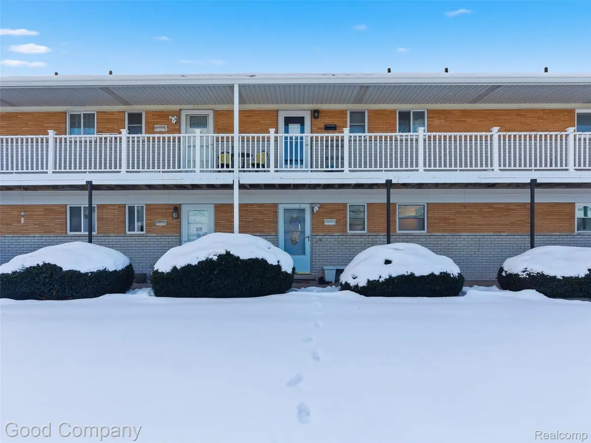 26955 Milford Road #29, South Lyon, MI 48178 - Image #1