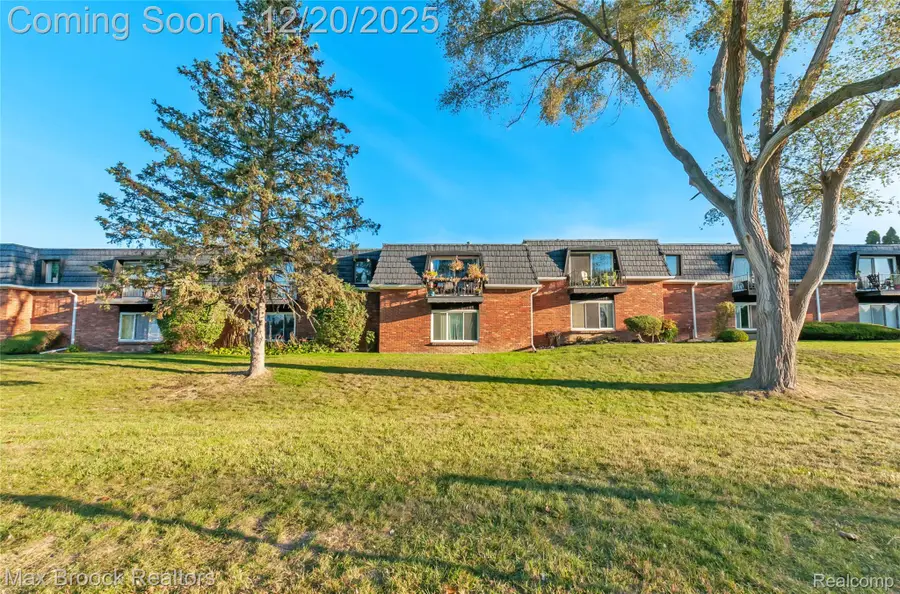 1872 Colonial Village Way, Waterford, MI 48328 - Image #3