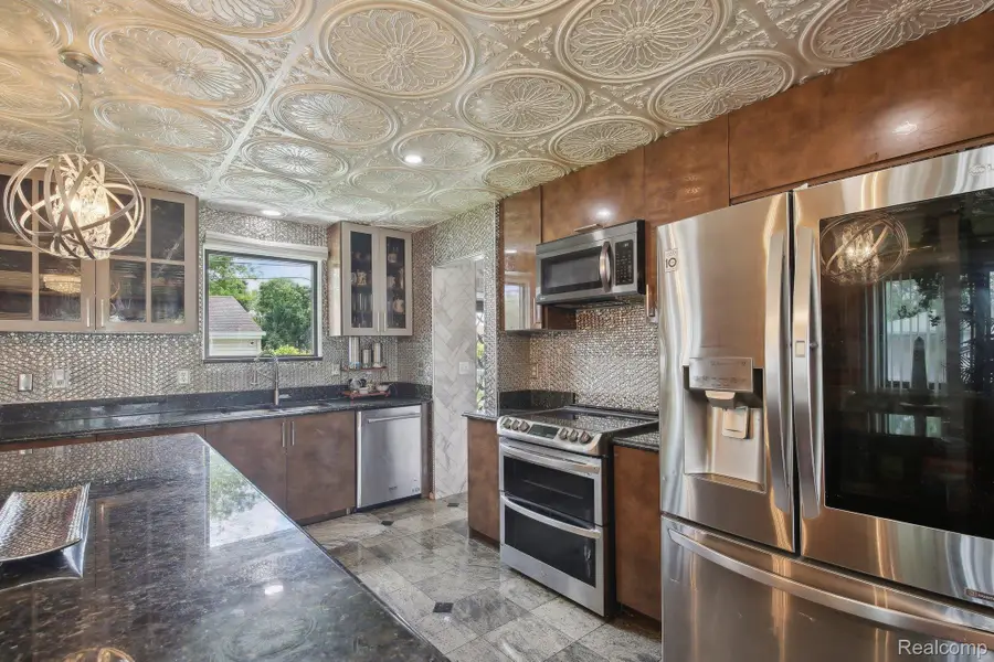 8286 Westminster Avenue, Warren, MI 48089 - Image #3