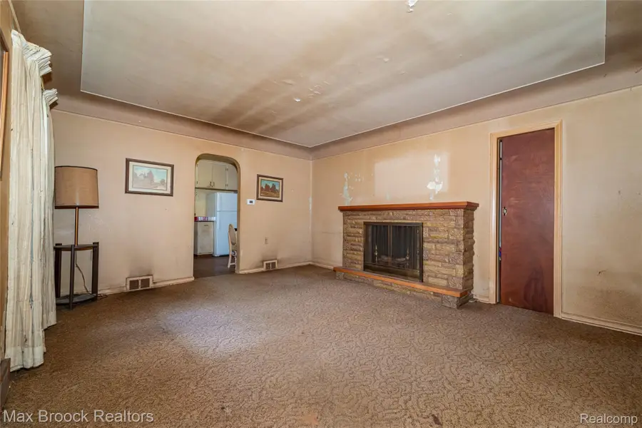 22844 Heussner Avenue, Warren, MI 48089 - Image #3