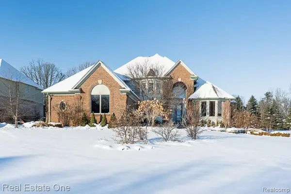 534 Parkland Hills Drive, Rochester, MI 48306