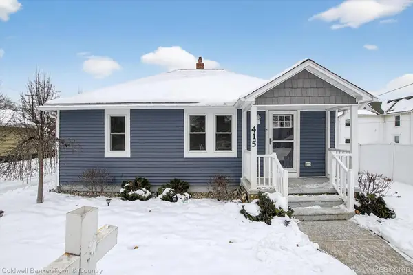 415 Putnam Street, Pinckney, MI 48169