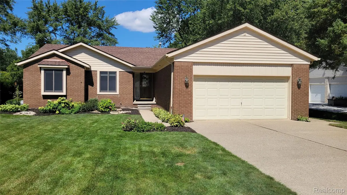 11027 Russell Street, Utica, MI 48317 - Image #1