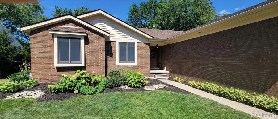 11027 Russell Street, Utica, MI 48317 - Image #3