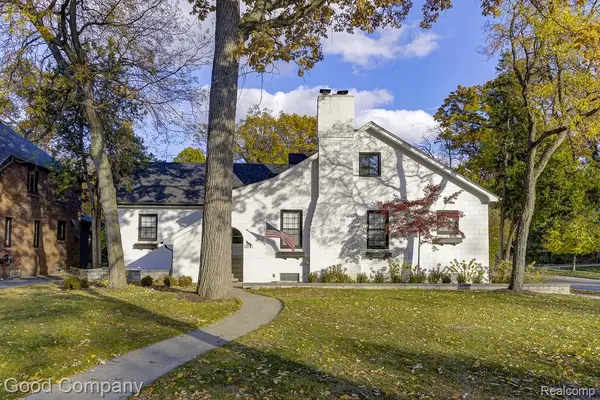 93 Oakdale Boulevard, PleasantRidge, MI 48069