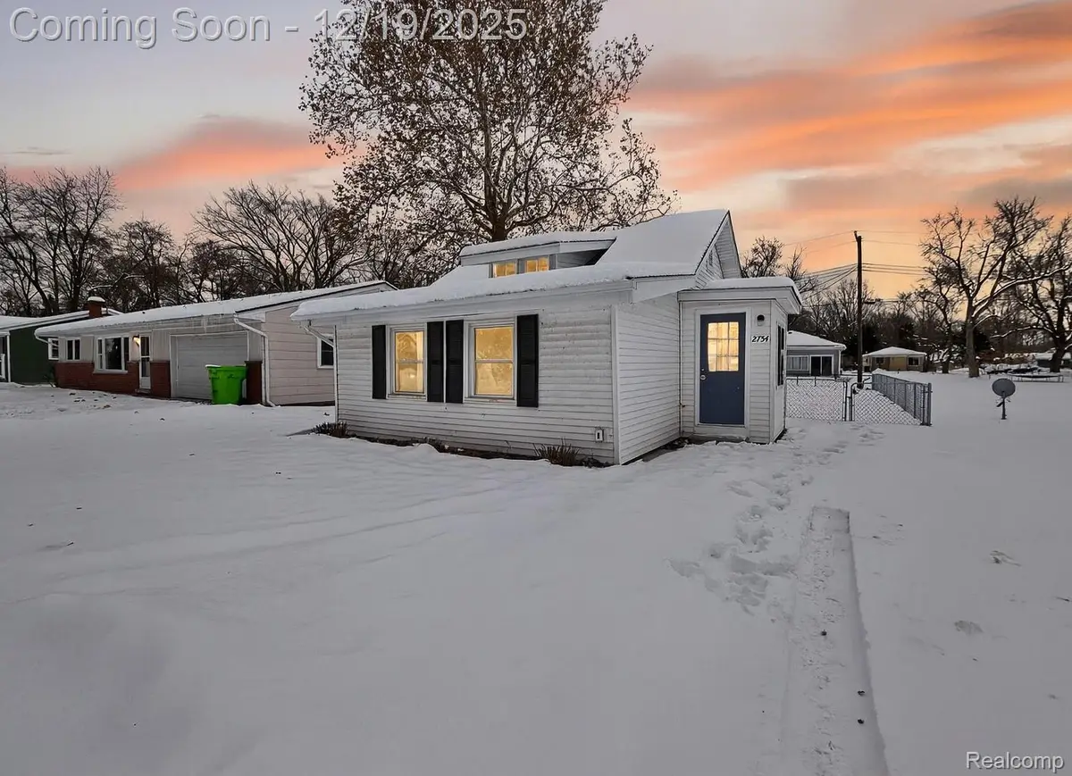 2754 Fishermans Drive, Highland, MI 48356 - Image #1