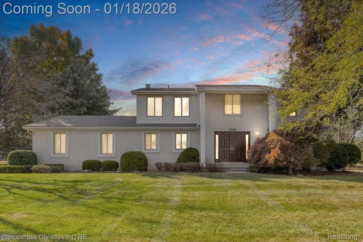 6260 Nicholas Drive, West Bloomfield, MI 48322 - Image #1