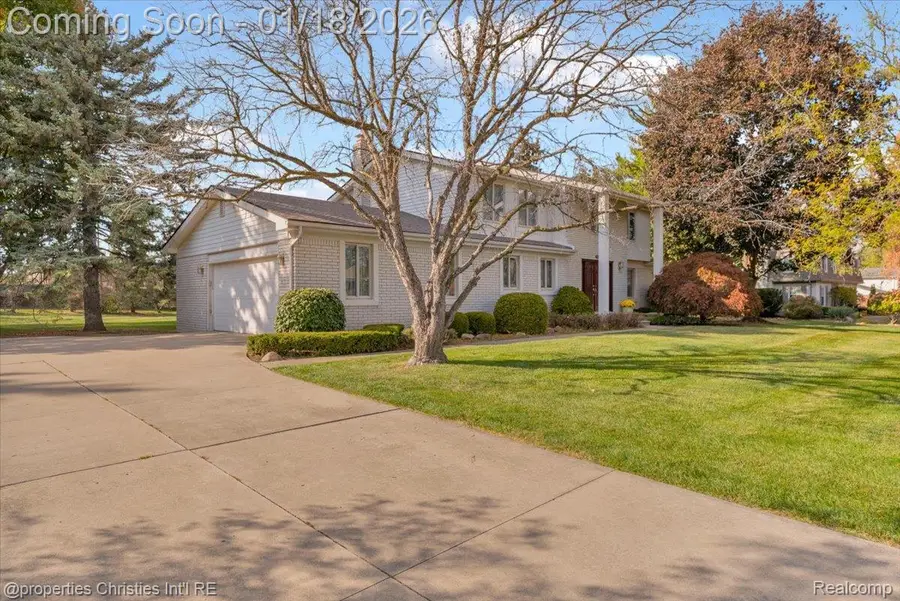 6260 Nicholas Drive, West Bloomfield, MI 48322 - Image #2