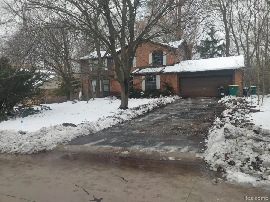 34630 Old Timber Road, Farmington Hills, MI 48331 - Image #2