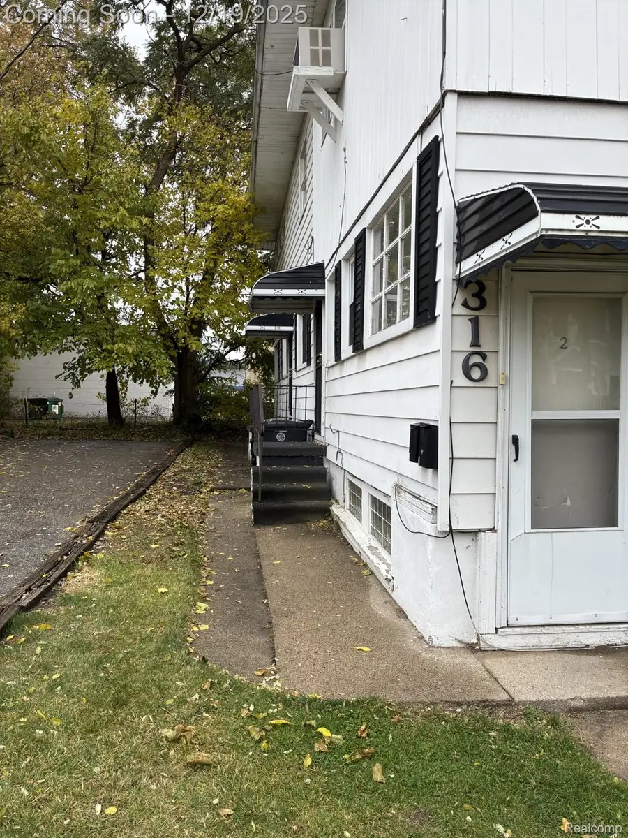 314 E 4th Street, Flint, MI 48502 - #2