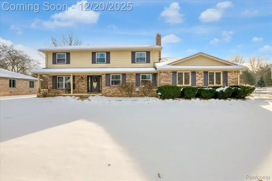 518 Charing Cross Drive, Grand Blanc, MI 48439 - Image #2