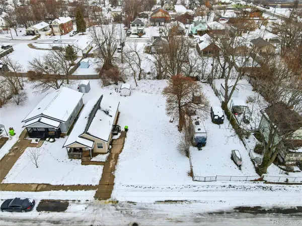 0000 Central Avenue, Pontiac, MI 48341