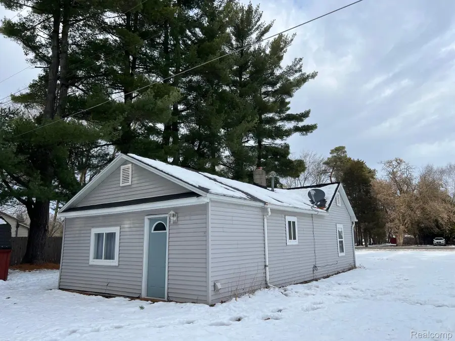 126 Burnside Road, Deerfield, MI 48461 - Image #3