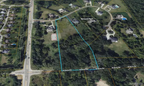 1253 Hunter Court, Milford, MI 48381