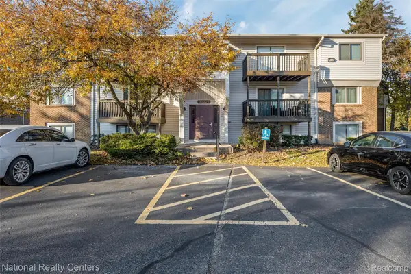 30022 W 12 Mile Road #9, FarmingtonHills, MI 48334