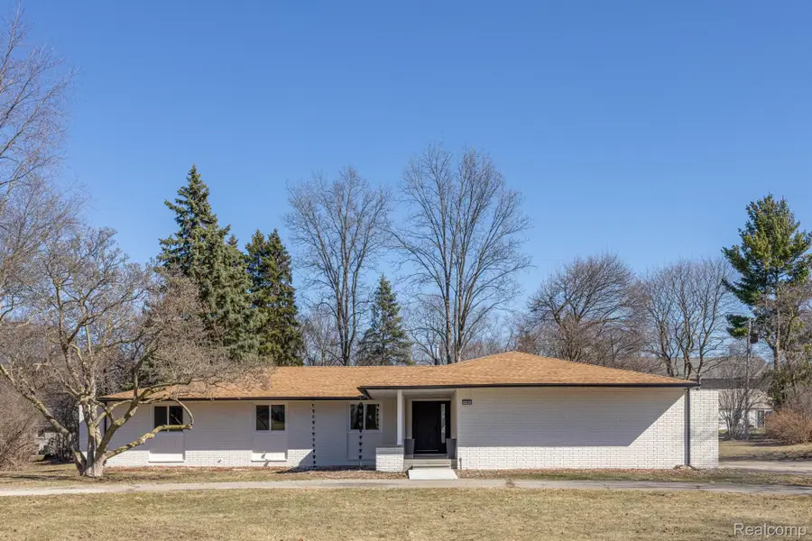 1661 Winthrop Road, Bloomfield, MI 48302 - #2