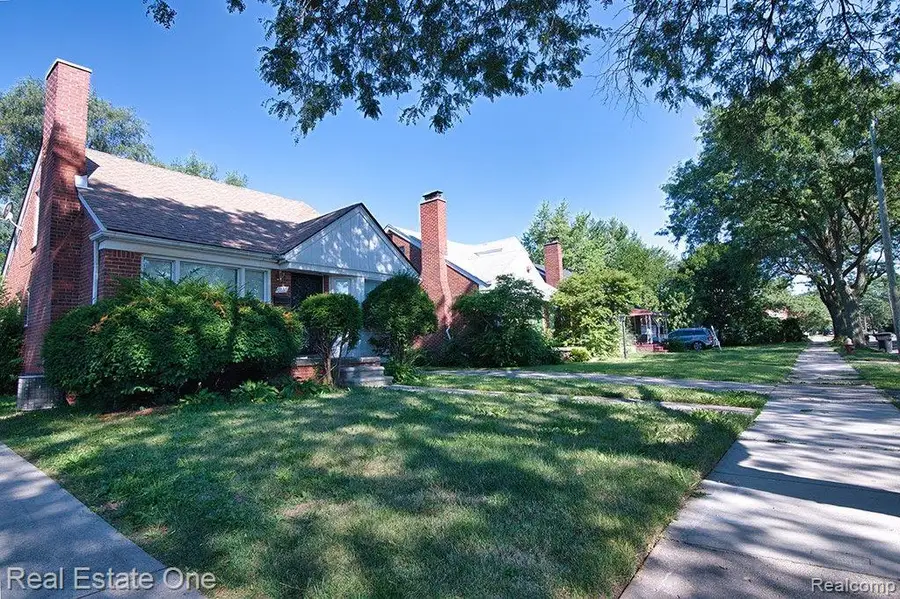8035 Pinehurst Street, Detroit, MI 48204 - Image #2