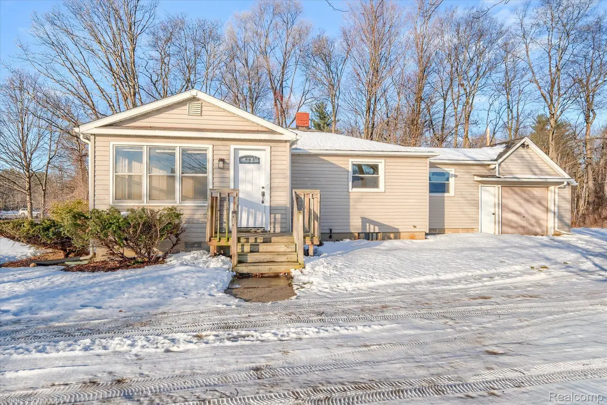 5742 N Lapeer Road, Deerfield, MI 48461 - Image #1