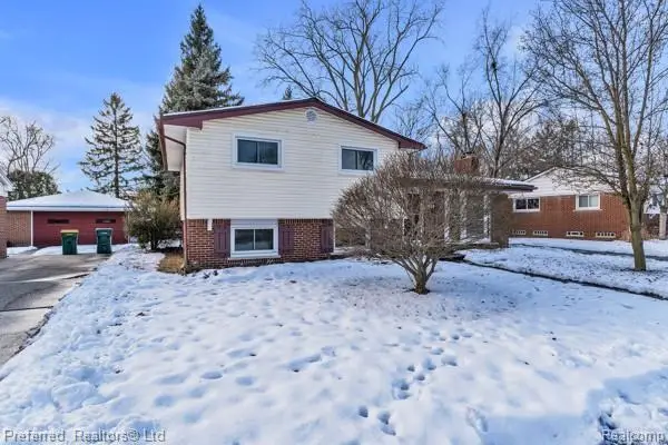 33155 Meadowlark Street, Farmington, MI 48336 - Image #3