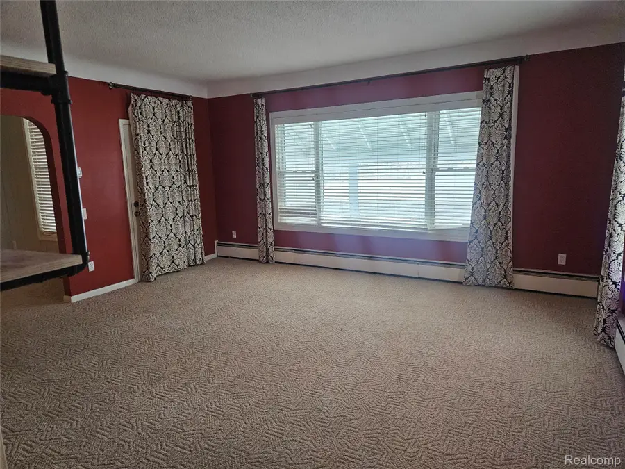 6209 E Atherton Road, Burton, MI 48519 - #2