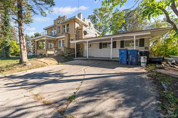 21855 Schoenherr Road, Warren, MI 48089