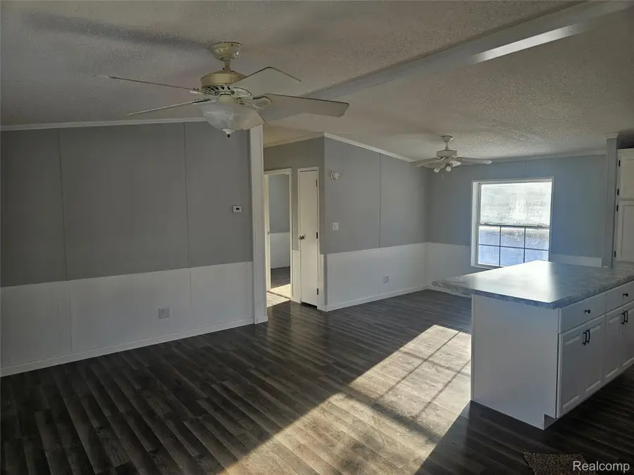 6274 Cree Ct, Flint, MI 48506 - #3