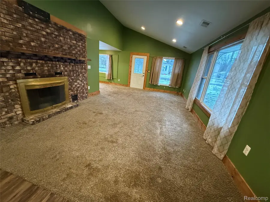 609 S Wood Street, Chesaning, MI 48616 - Image #3