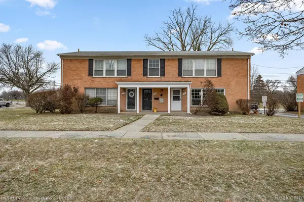 2714 W 13 Mile Road, RoyalOak, MI 48073