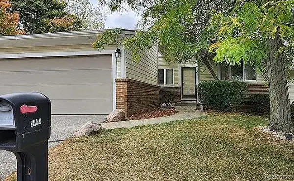 34973 Meadow Lane, FarmingtonHills, MI 48335