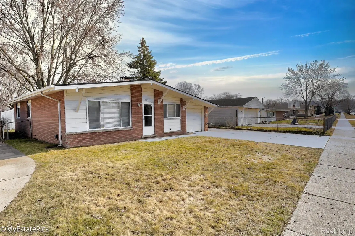 547 S Hawthorne Street, Westland, MI 48186 - #1