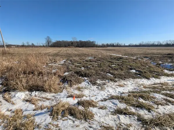 1404 Calvin Road, Memphis, MI 48041