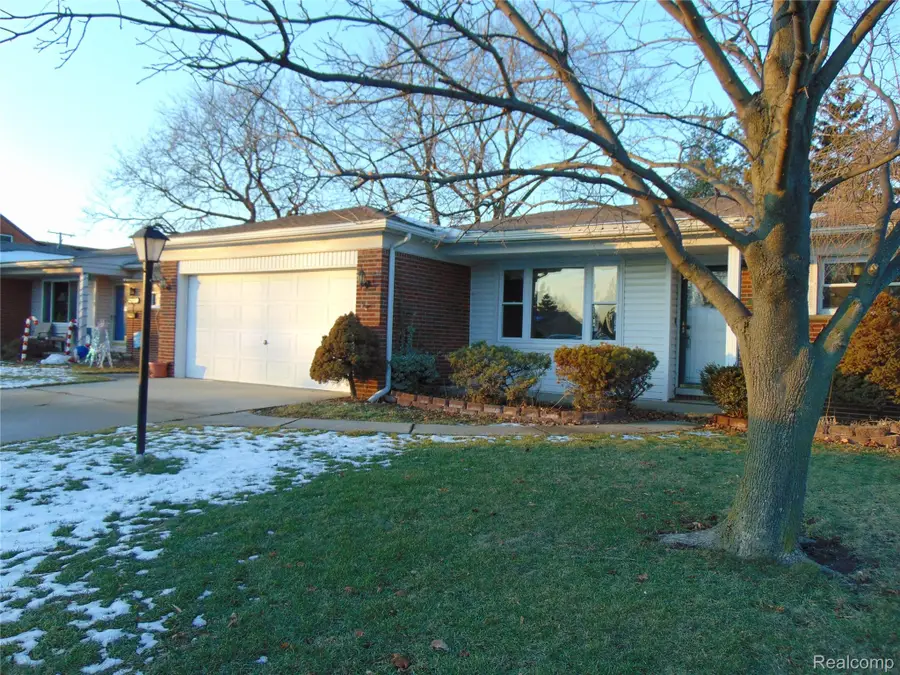 12237 Champaign Avenue, Warren, MI 48089 - Image #2