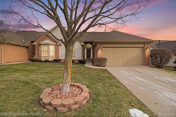 136 Shore Brook Lane, CommerceTwp, MI 48390