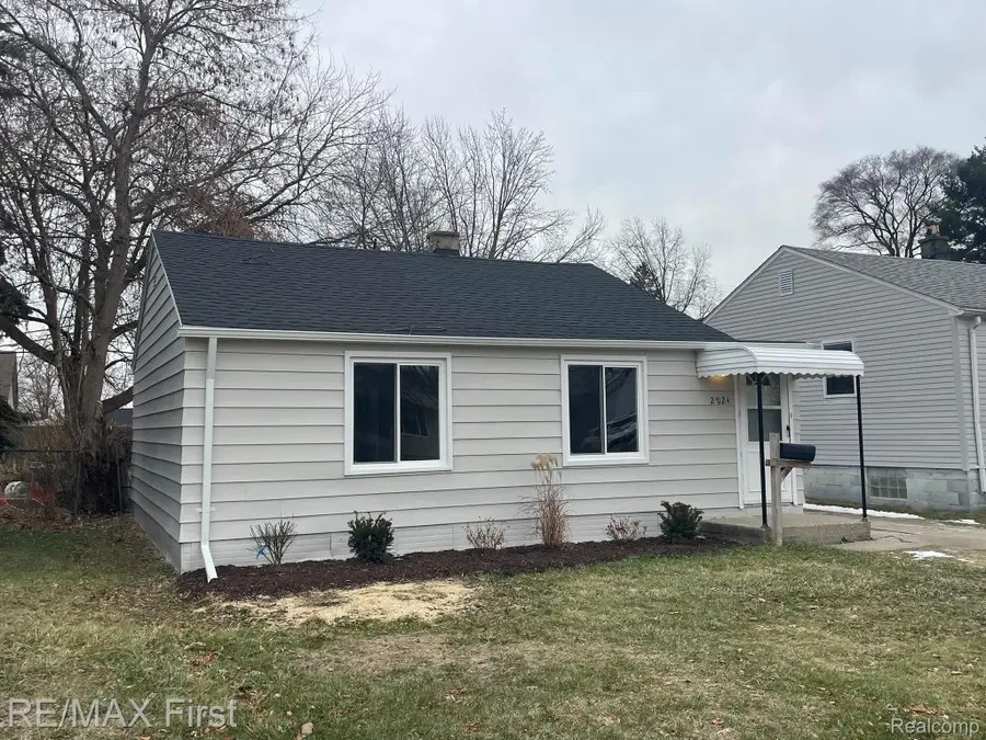 27124 Vance Street, Madison Heights, MI 48071 - #3